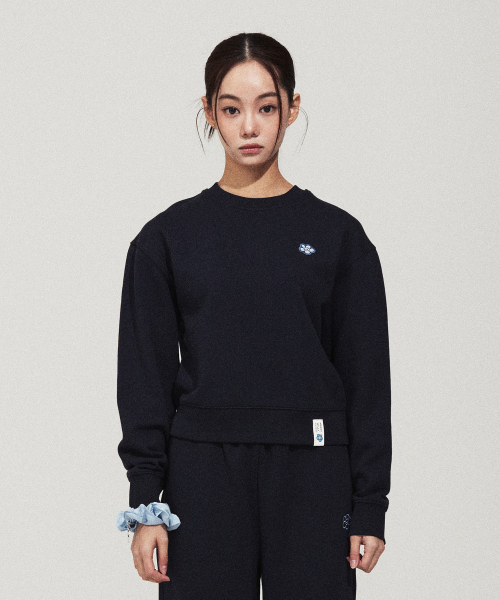 [26SS] Женский кроп-свитшот с нашивкой Lily Navy