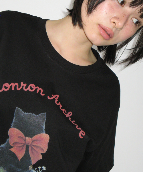 RIBBON CAT BASIC FIT T SHIRT BLACK