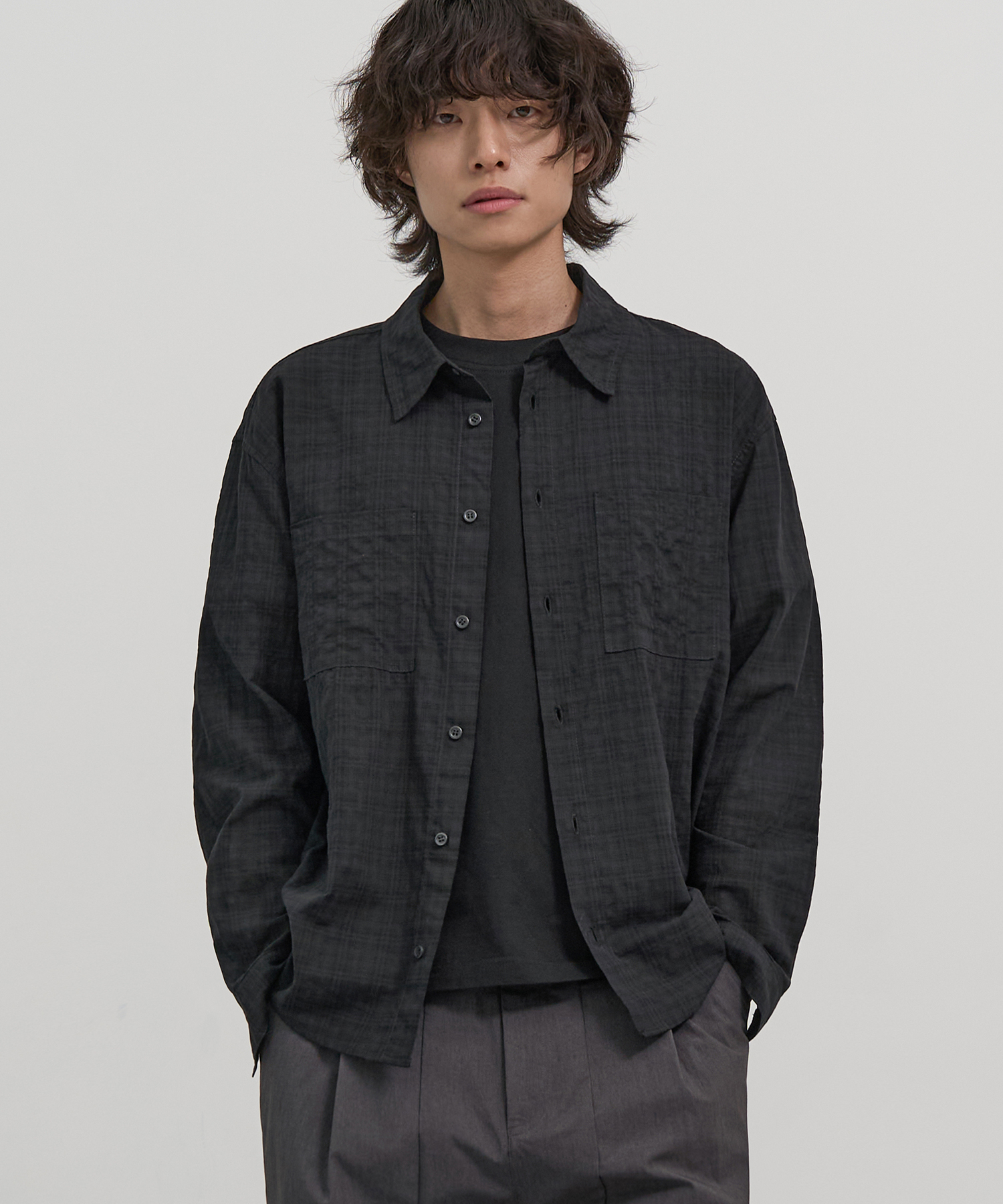 MUTED CHECK SEMI CROP SHIRT (BLACK)