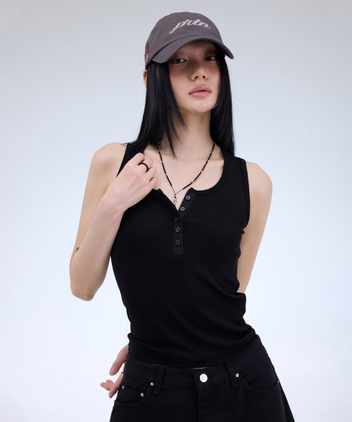 RIBBED BUTTON TANK TOP-BLACK