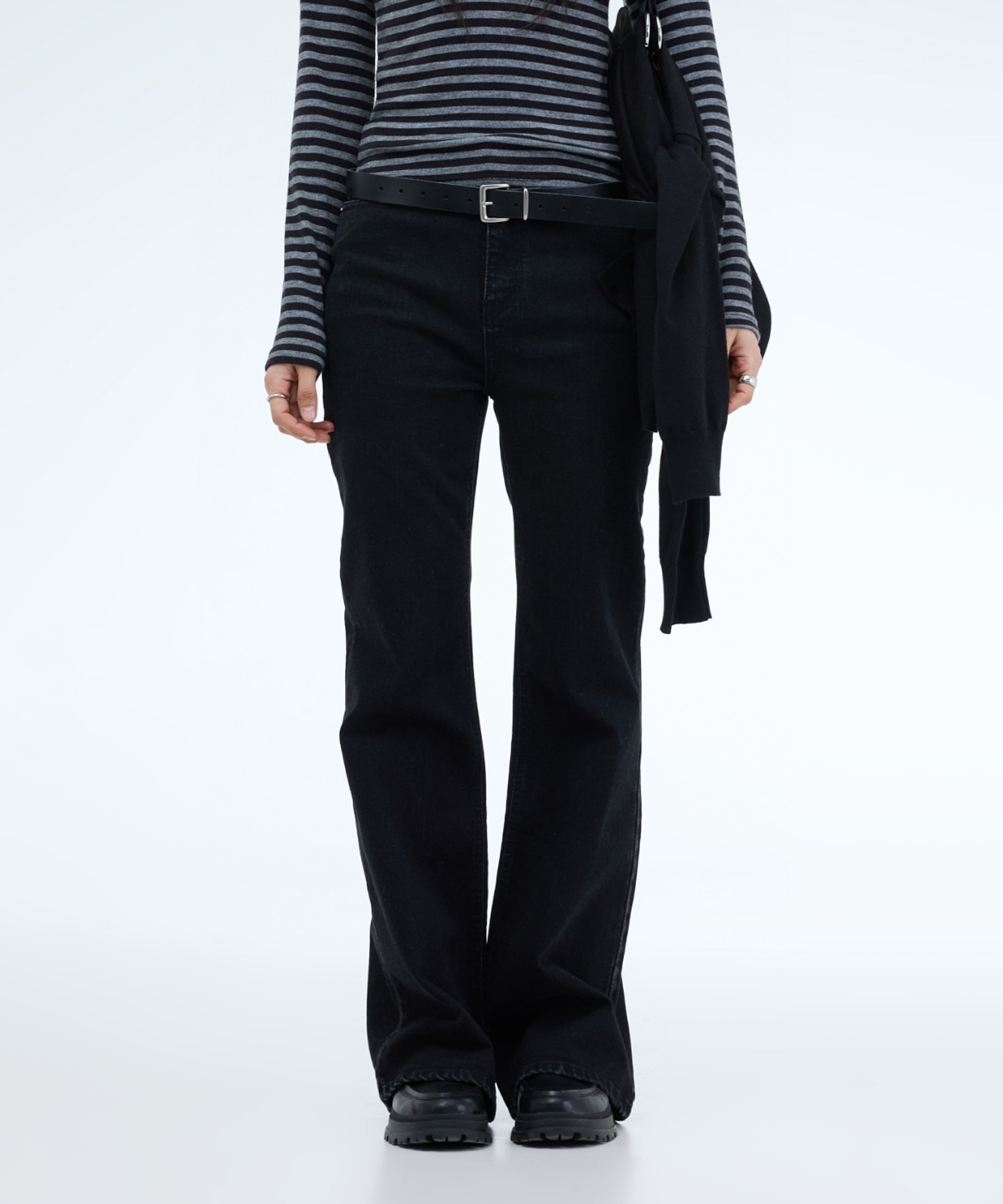 HIGH RISE SLIM FLARE JEANS