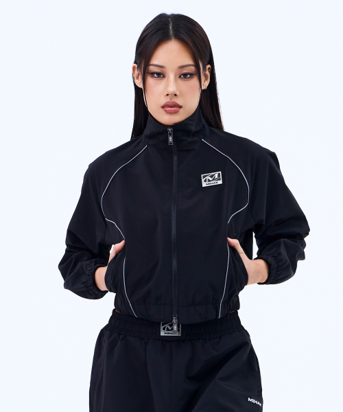 Укороченная разминочная куртка с металлическим кантом (BLACK)