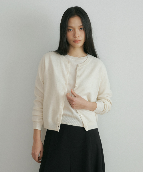 wool round neck knit cardigan-cream
