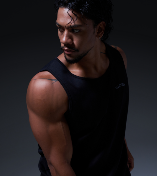 Майка regular fit с металлическим логотипом Black