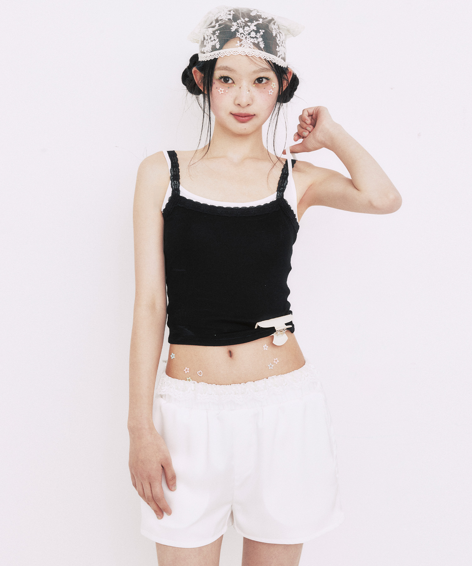LACE LAYERED SHORTS WHITE