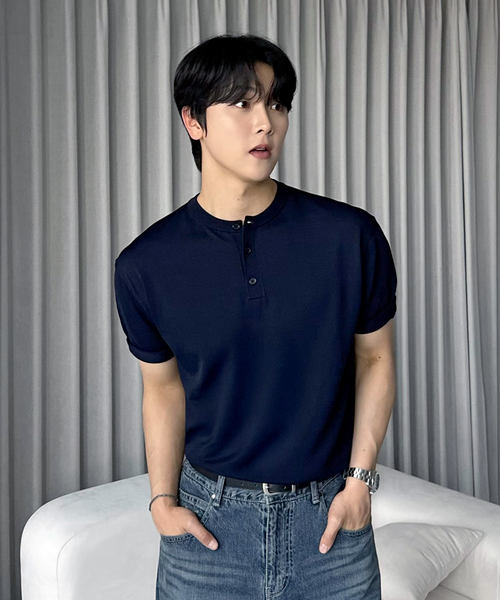 [Happy Guy Jeongho PICK] Basic Cool Henley кроп кнопка вязаная маечка [NAVY]
