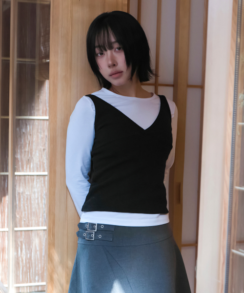 ANGORA V NECK SLEEVELESS