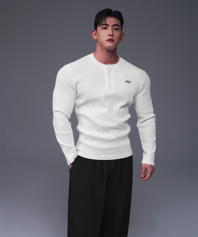 b pendant henry neck muscle fit long sleeve [white]