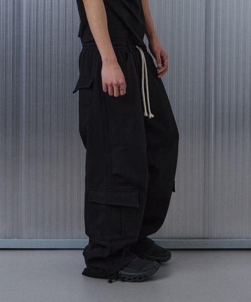 oblique pocket wide cargo sweat брюки