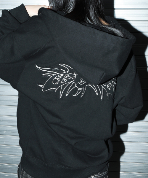TRIBAL APPLIQUE ZIP-UP HOODIE BLACK