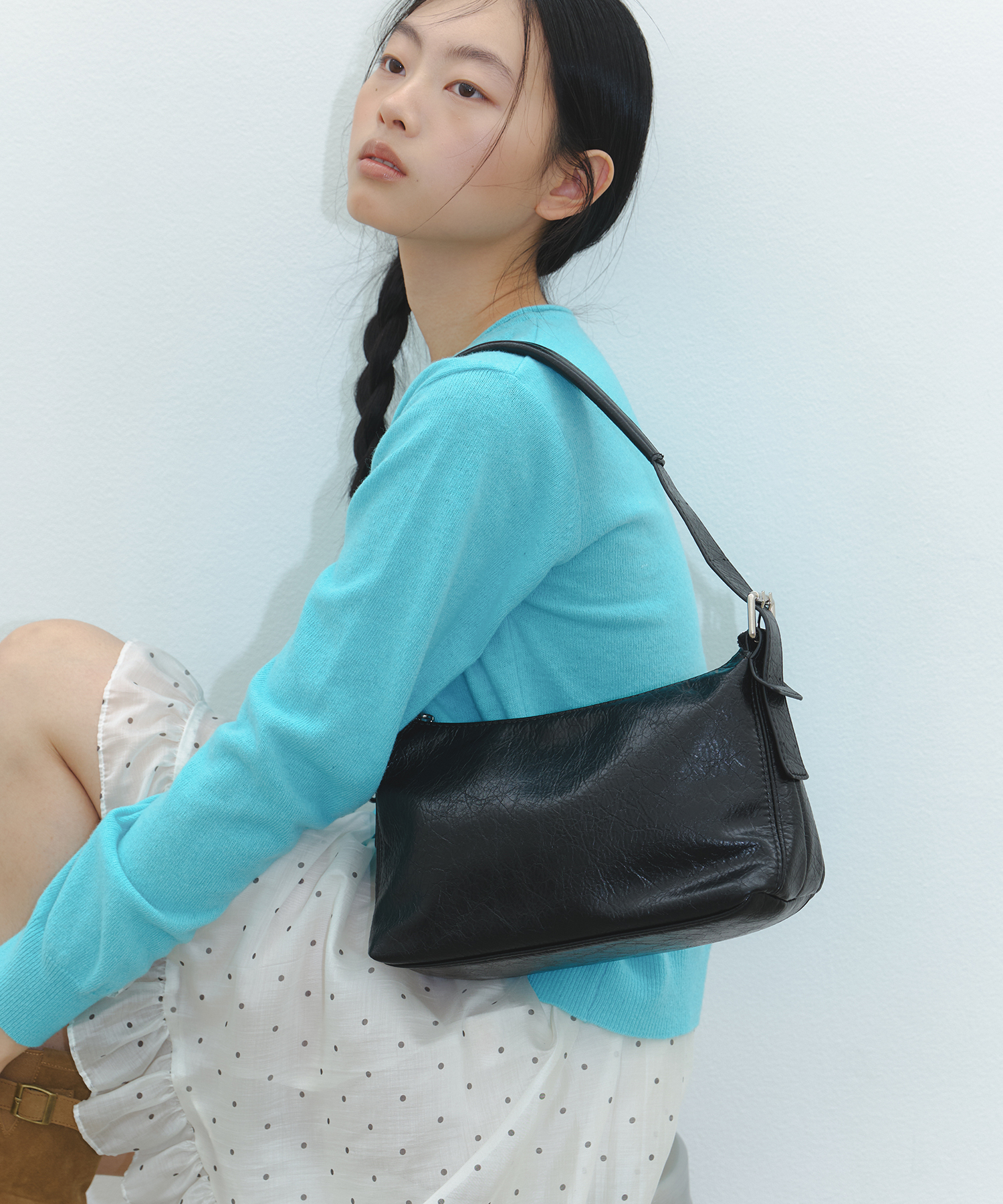 Sleek Baguette Bag - Black