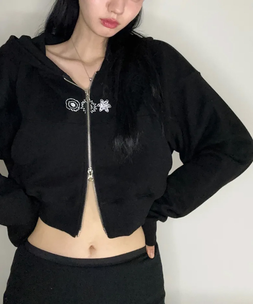 (w) MM FLOWER GRAPHIX CROP ZIP-UP(BLACK)