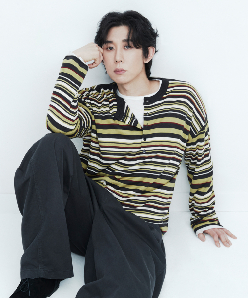 Color stripe knit top / DARK GRAY