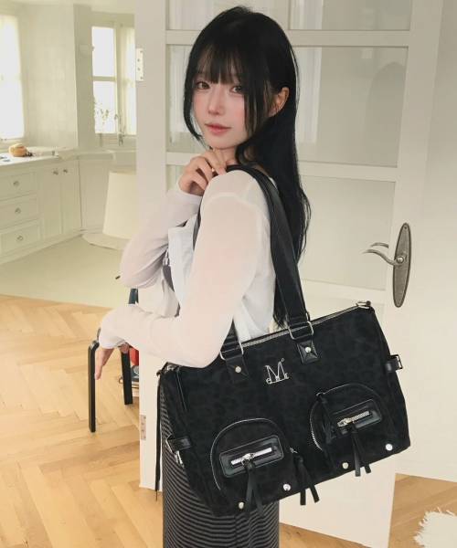 로잔 호피 메탈 로고 숄더백 남녀공용
