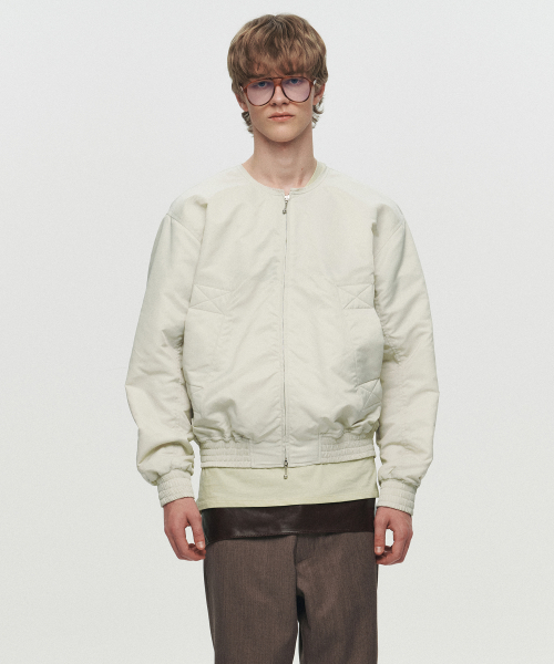FRAME COLLARLESS BOMBER JACKET (IVORY)