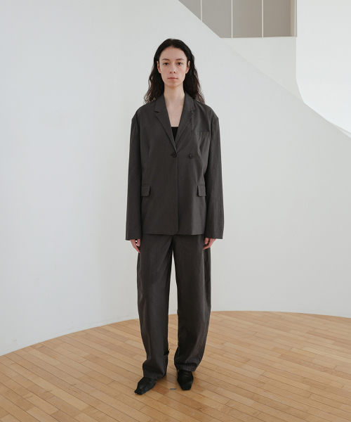 BUTTON STRAP JACKET [CHARCOAL]
