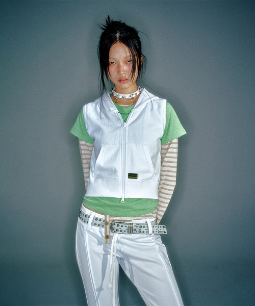 (WOMEN) WORKSHOP SLEEVELESS HOODIE ZIP-UP WHITE