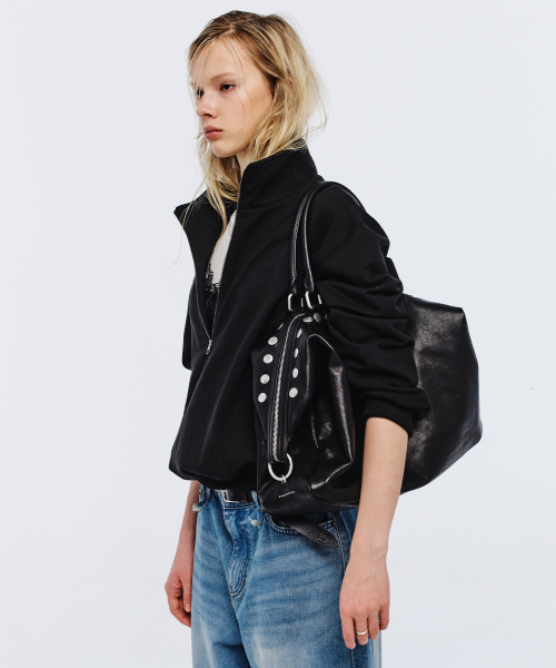 DUMPLING STUD_black washed nappa