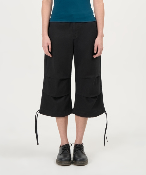 Tuck Strap Capri брюки (чёрный)