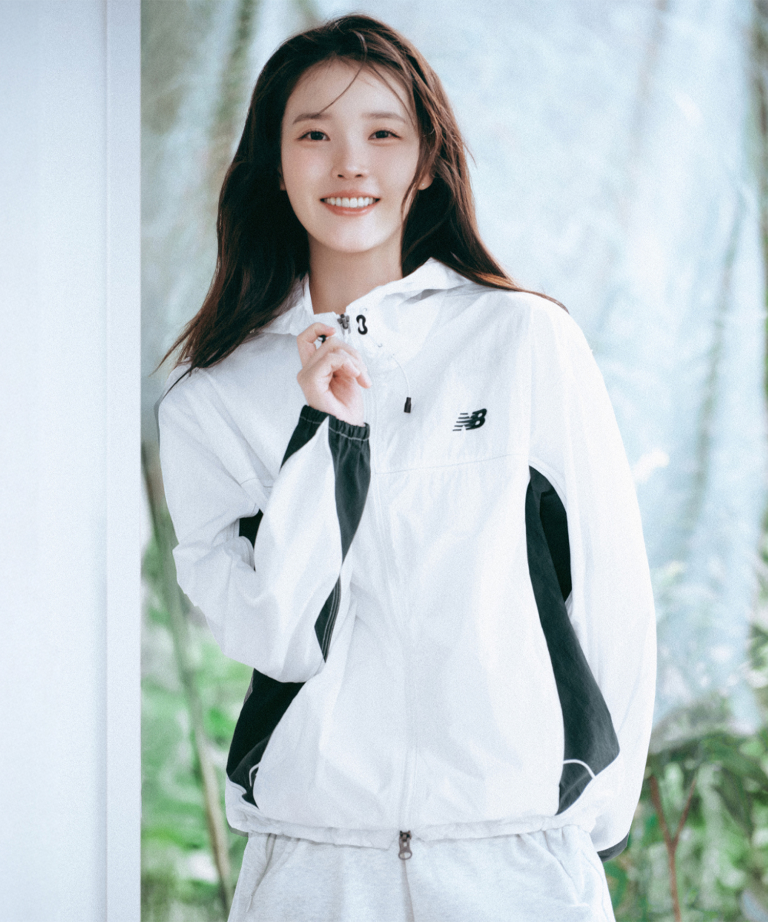 NBNAG21423 / UNI NANO LIGHT hooded windbreaker (WHITE)