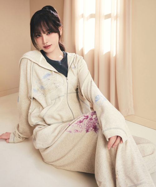 SKETCH GRAFFITI WAFFLE PANTS IN LIGHT BEIGE