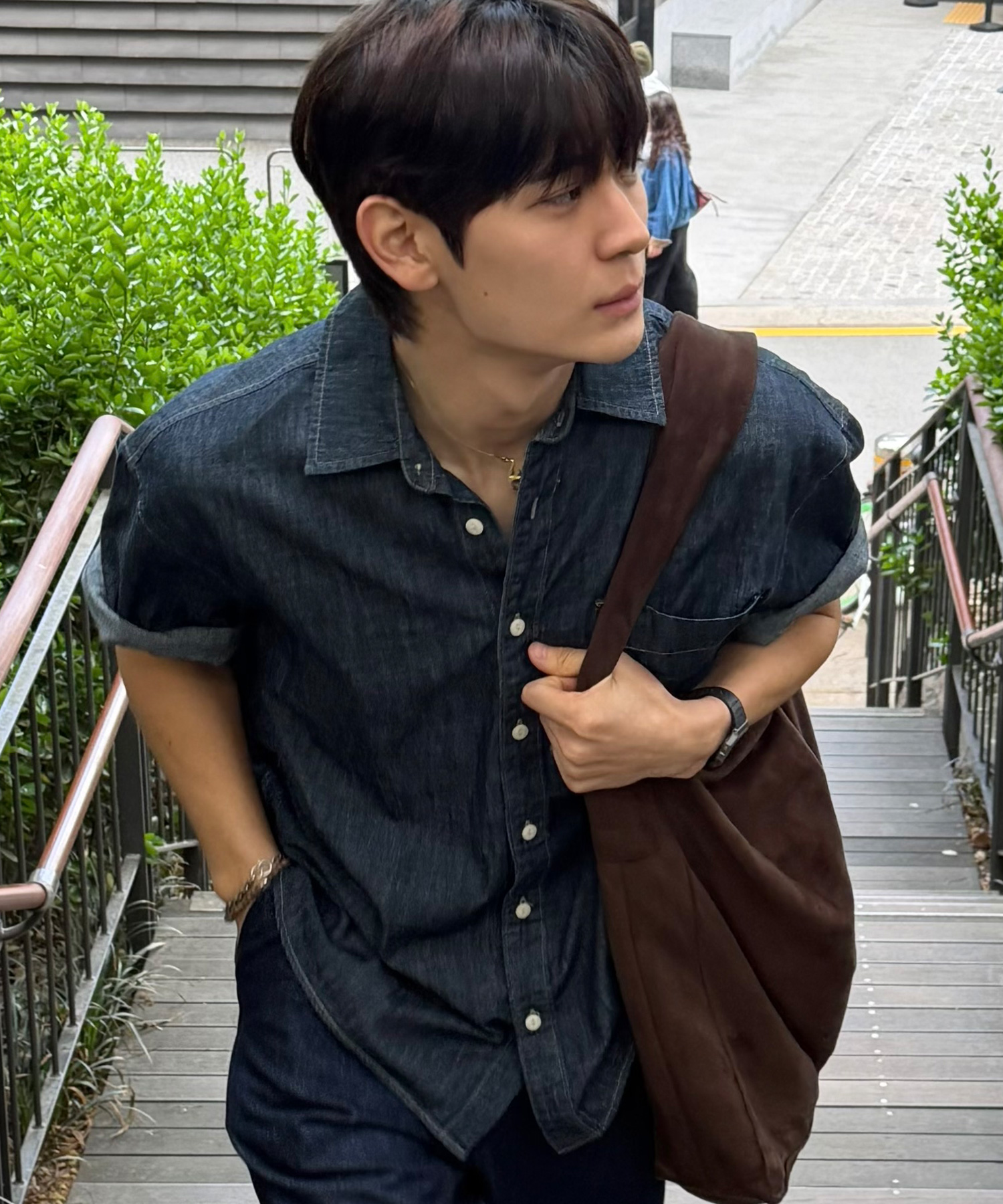 [ON]Stitch denim overfit daily short-sleeved shirt - 2color