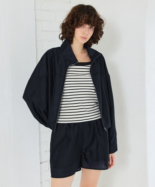 Шелковистый атласный бомбер с высоким горлом (Dark Navy)