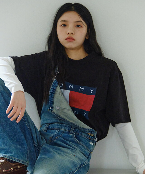 TOMMY JEANS