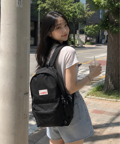 데일루 클래식 키링 디테일 데일리백팩 (Black)