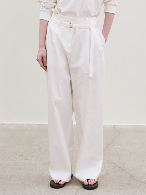 belted two-tucked Брюки (Белый)