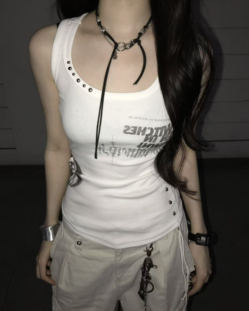 BLAVKNESS NEWS SLEEVELESS_WHITE