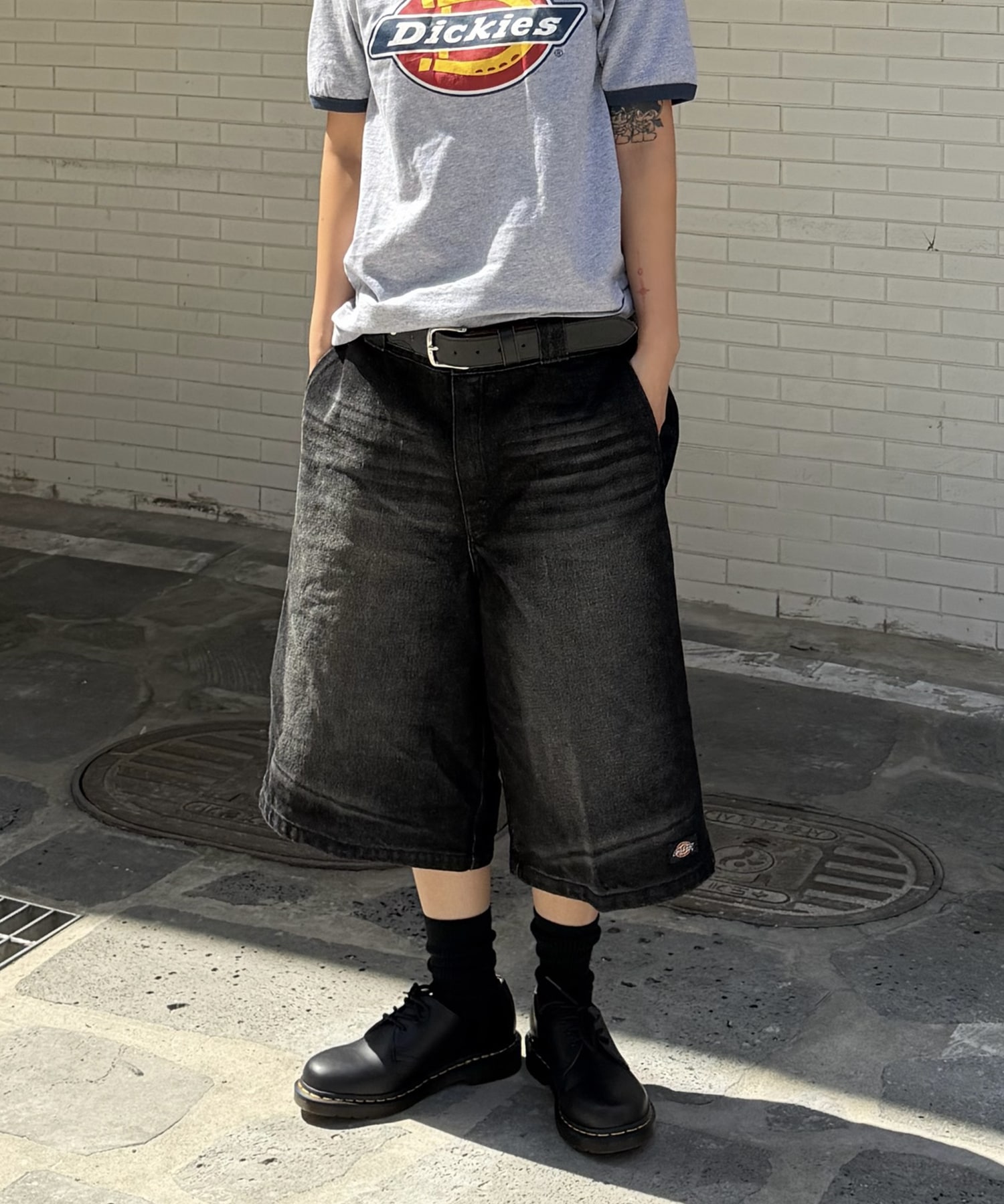 Вощёные джинсовые шорты 42283 Loose Fit, Washed Black