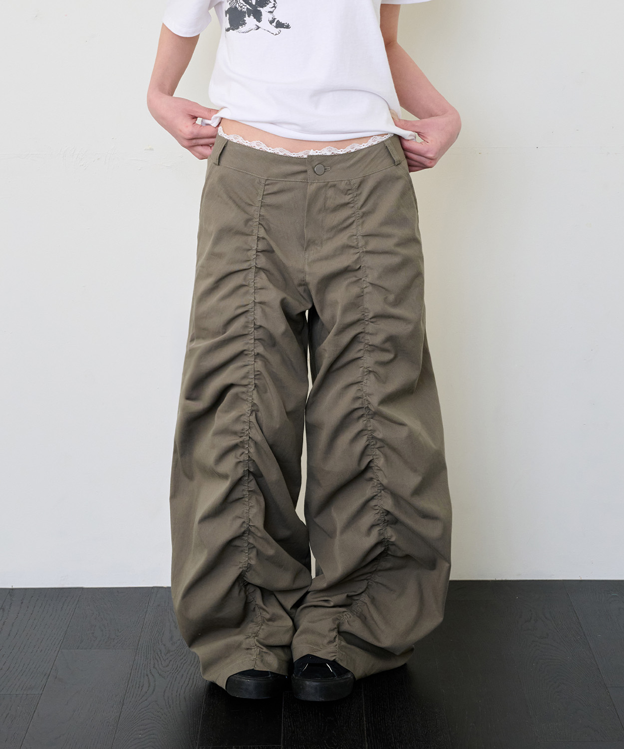LACE LAYERED WIDE PANTS - KHAKI