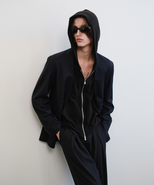 VAGUE FLUID WOOL COLLARLESS BLAZER (BLACK)