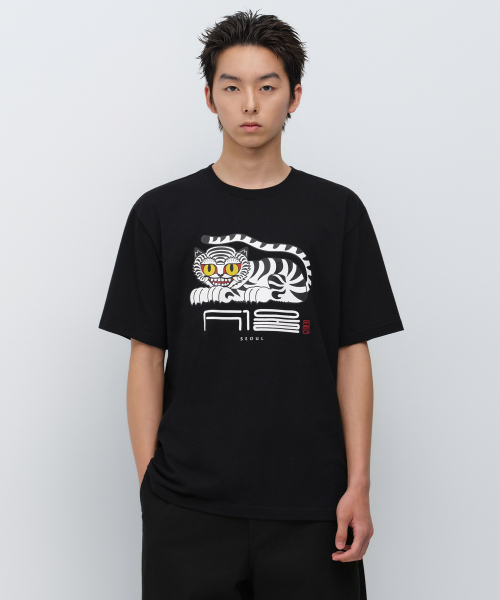 MUSINSA公式 | MUSINSA STANDARD [K-スビニア] トラTシャツ [ブラック]
