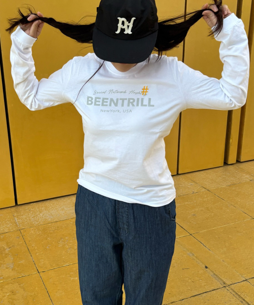 Женский лонгслив Essential Logo Comfort Fit (White)