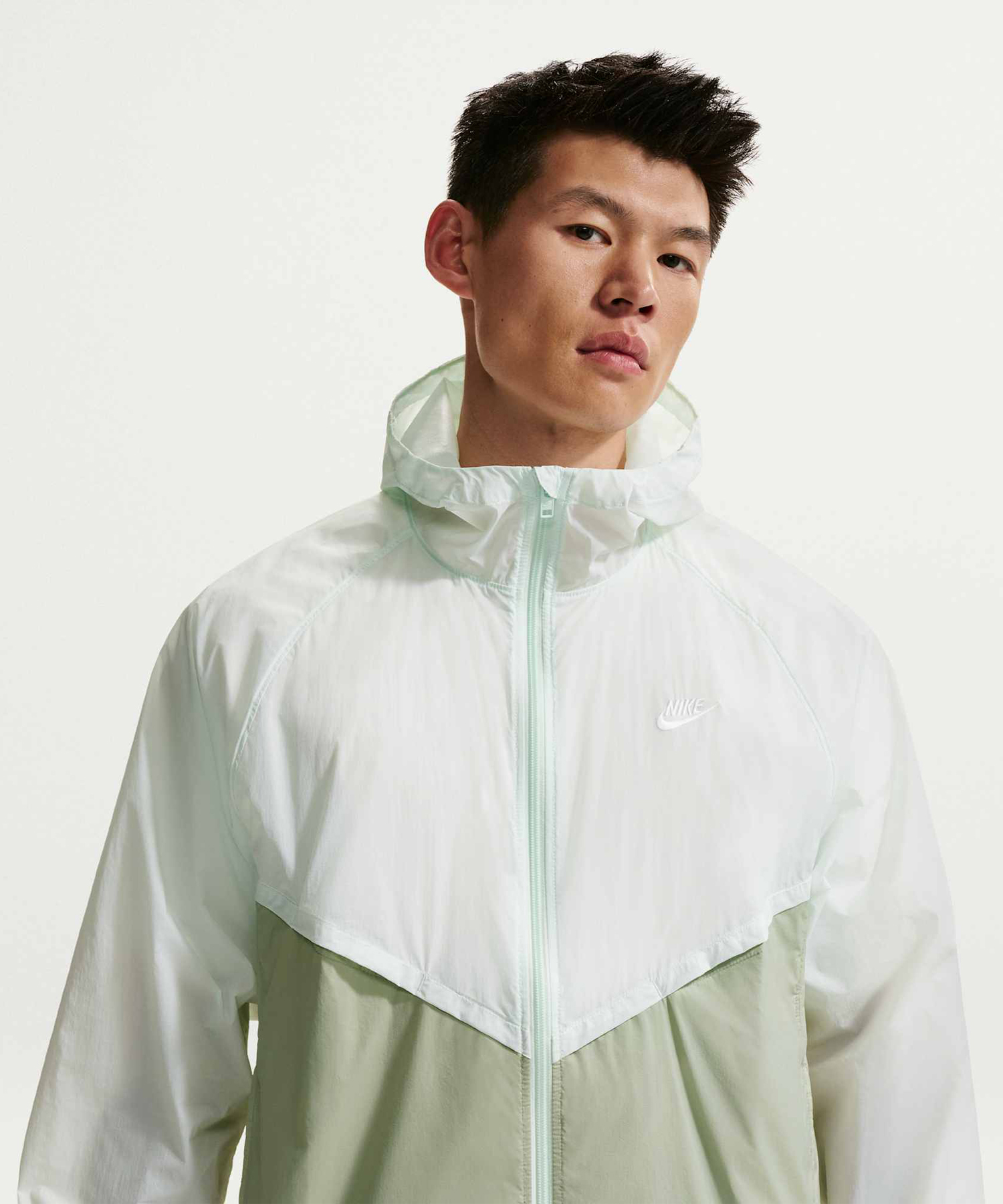 M NK WR LTWT UNLND FZ UV JKT - BARELY зеленый/JADE HORIZON/(белый)