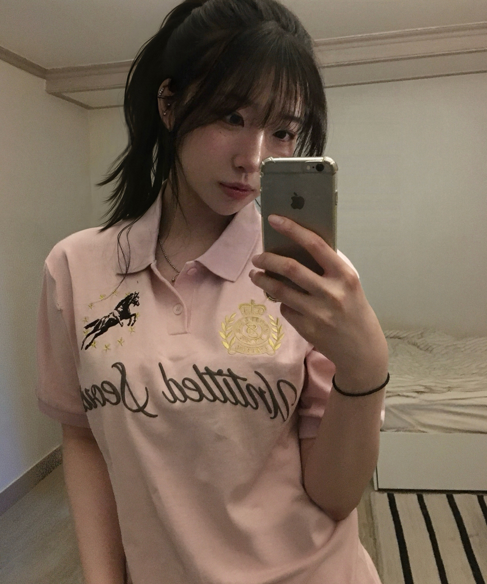 Untitled Crest Polo Crop Short Sleeve Pink