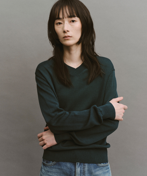 W. Current Silk V-neck Knit (Forest)