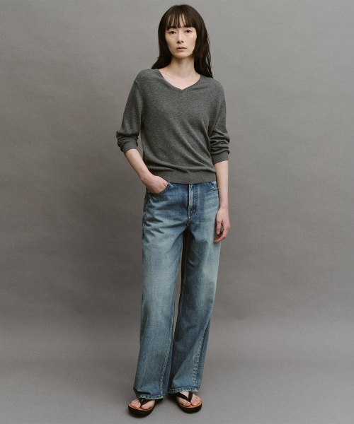 W. V-Neck Solid Knit (Heather Charcoal)
