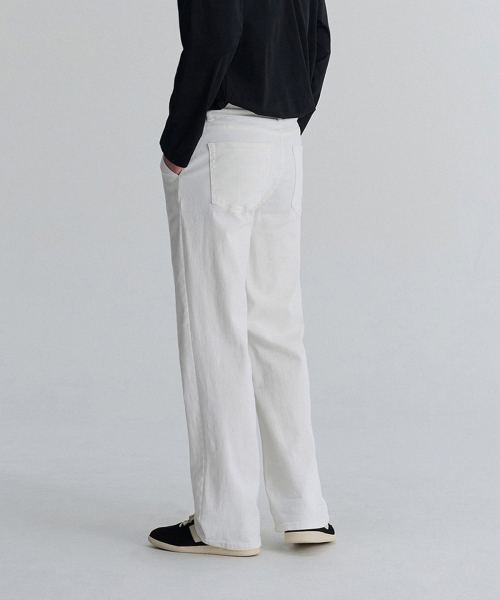 Чиносы полуширокие с одной складкой (White)