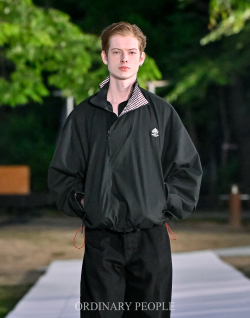 __CODE_0__ : Reversible Athletic Stripe Zip_up Jacket [BLACK]