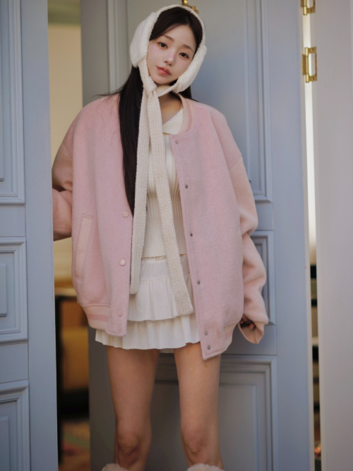 Двухцветный бомбер varsity