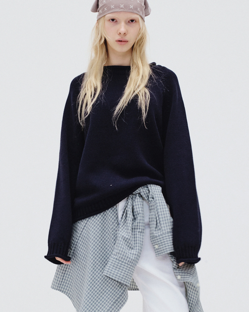 Rolled neck knit (navy)
