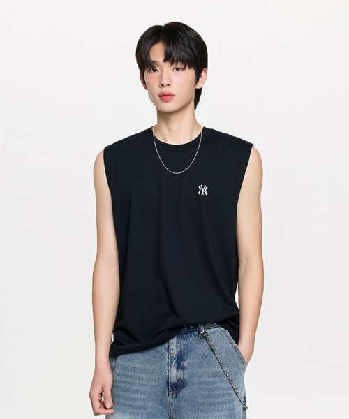 Базовая майка с маленьким логотипом NY (Black)