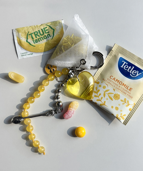 Tea Personality Charm / Yellow