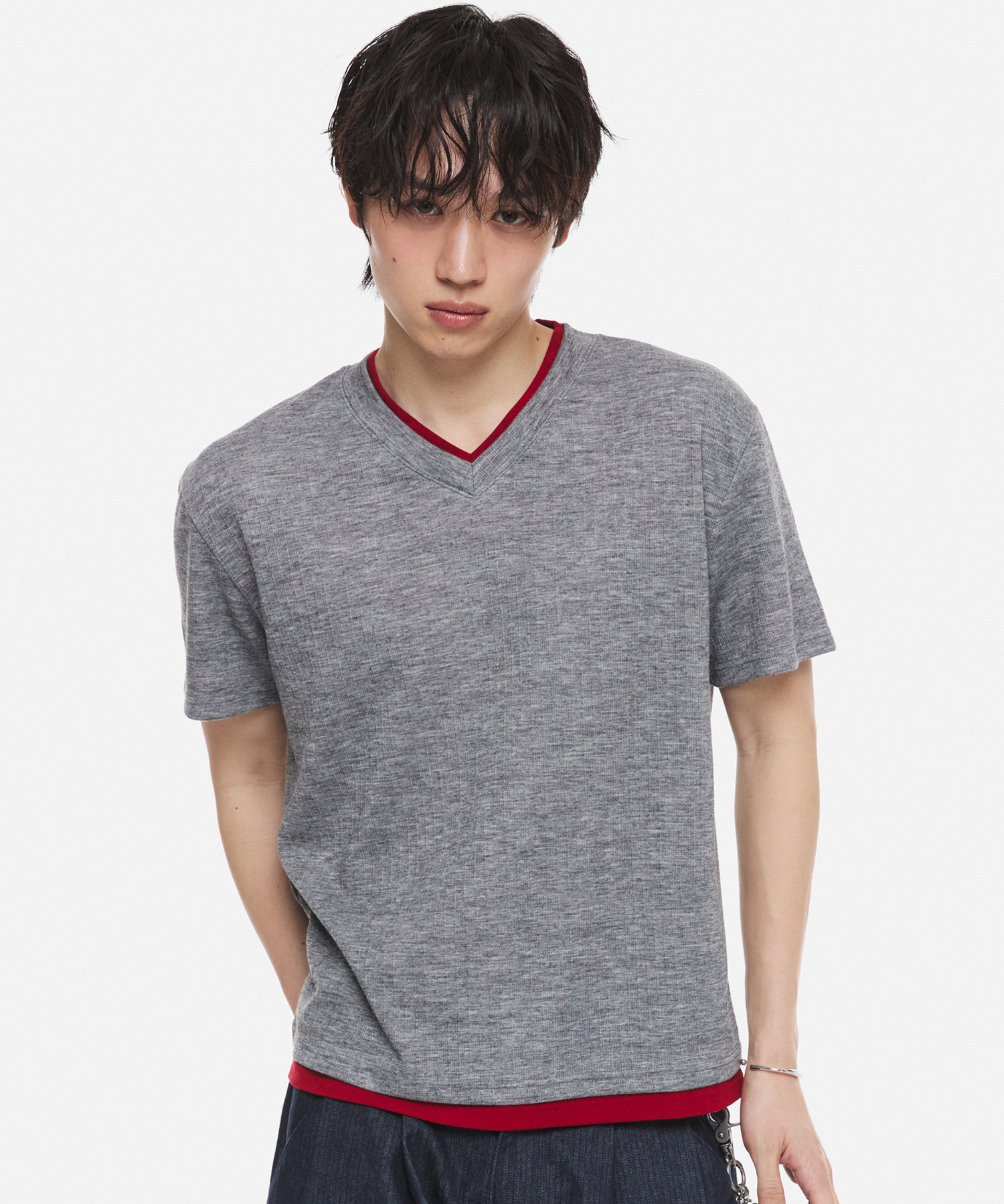 многослойный V-образный половинка футболка Gray/Red