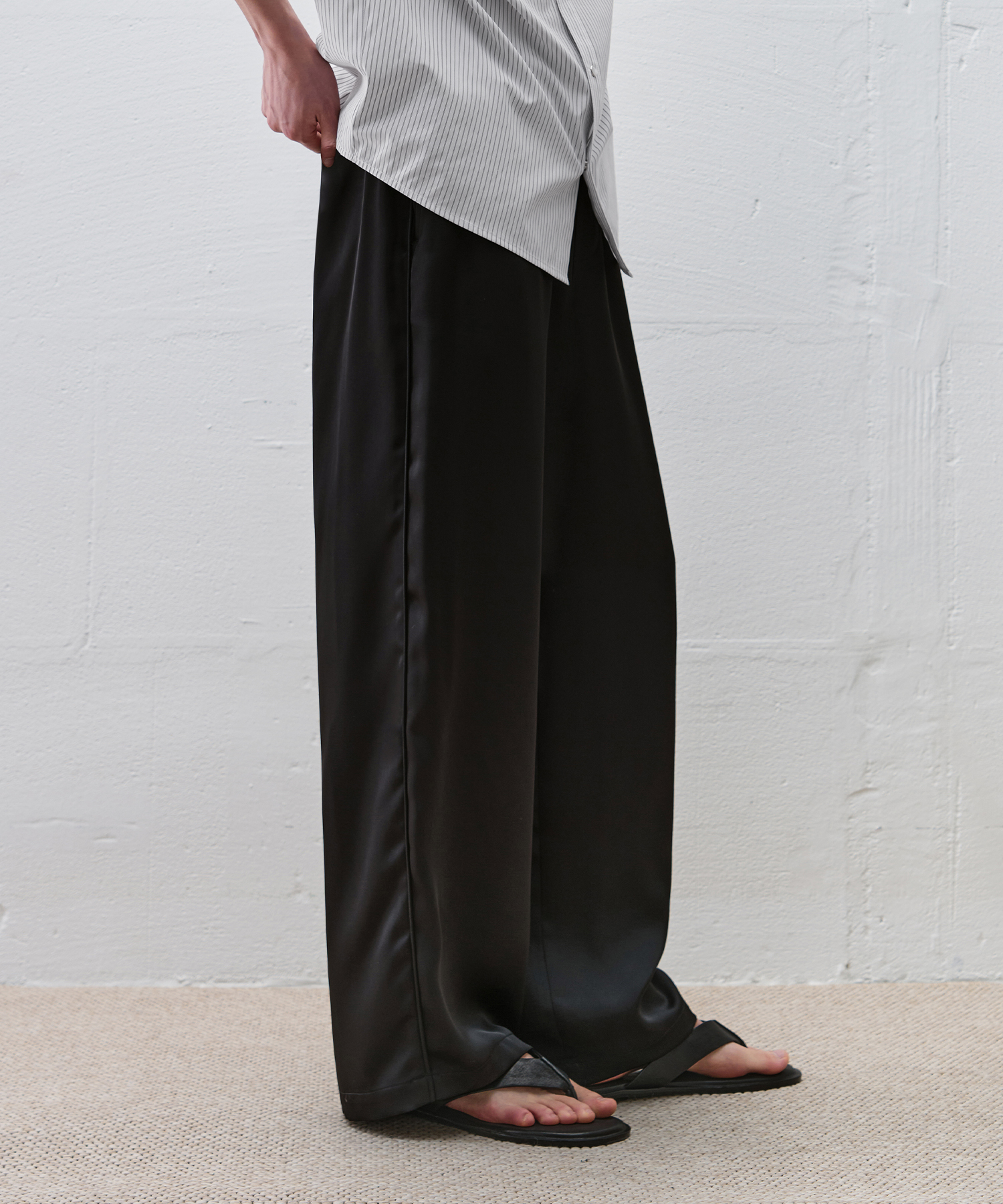 LUSTER SINGLE LINE TRACK PANTS [BLACK]