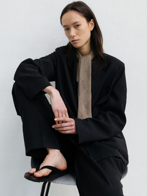 OVER-FIT SILKY BLAZER (BLACK)