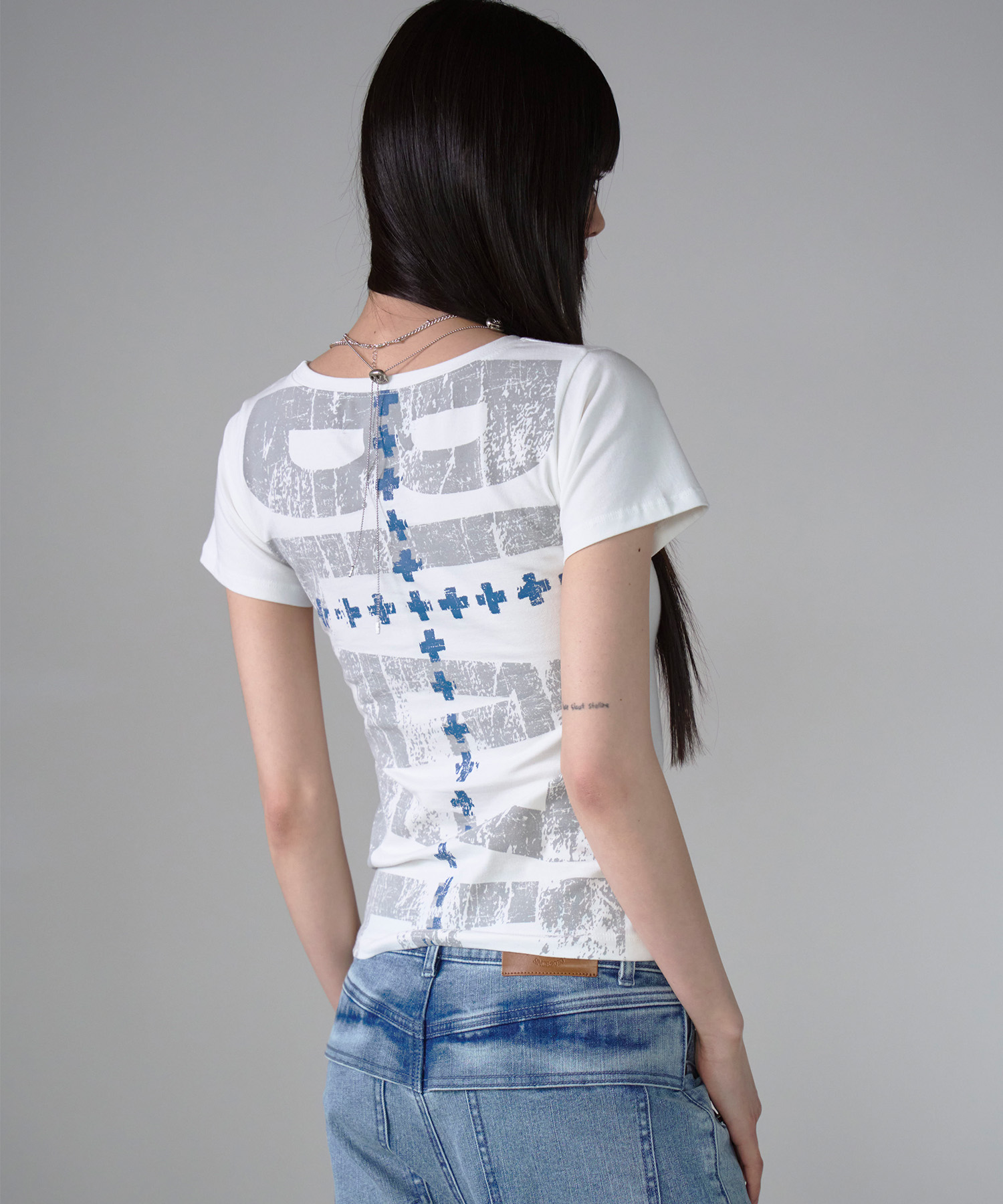 DOUBLE CROSS BACK PRINT SHORT рукав белый